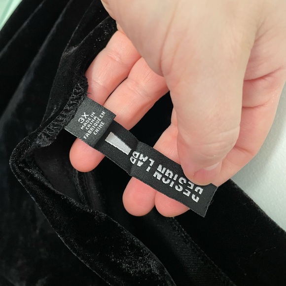 Design Lab Black Velour Dress - Picture 3 of 3